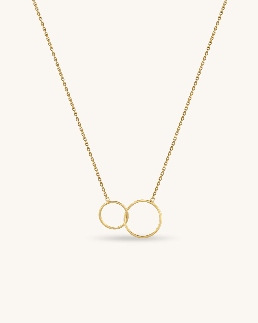 Interlocking double circle pendant necklace