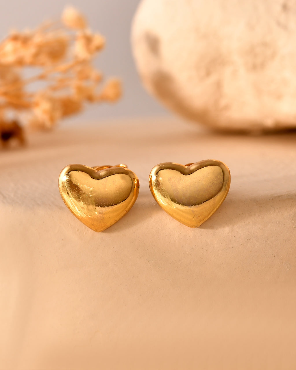 Heart stud earrings