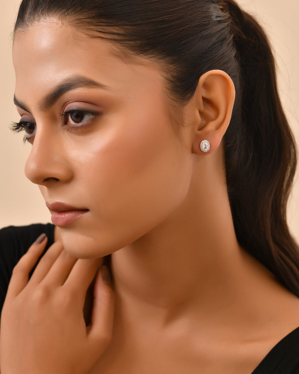 Halo crystal stud earrings