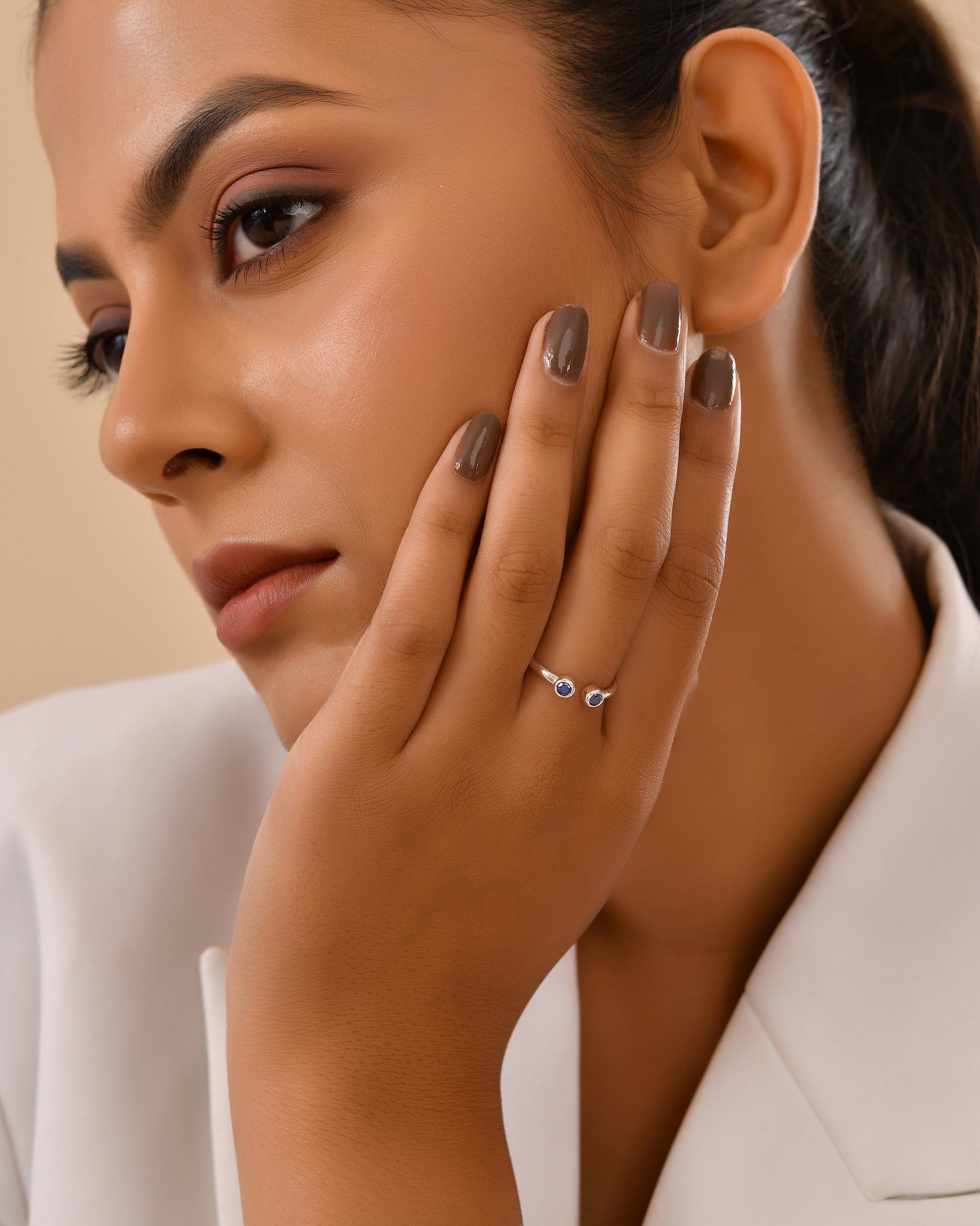 Adjustable eternal open ring