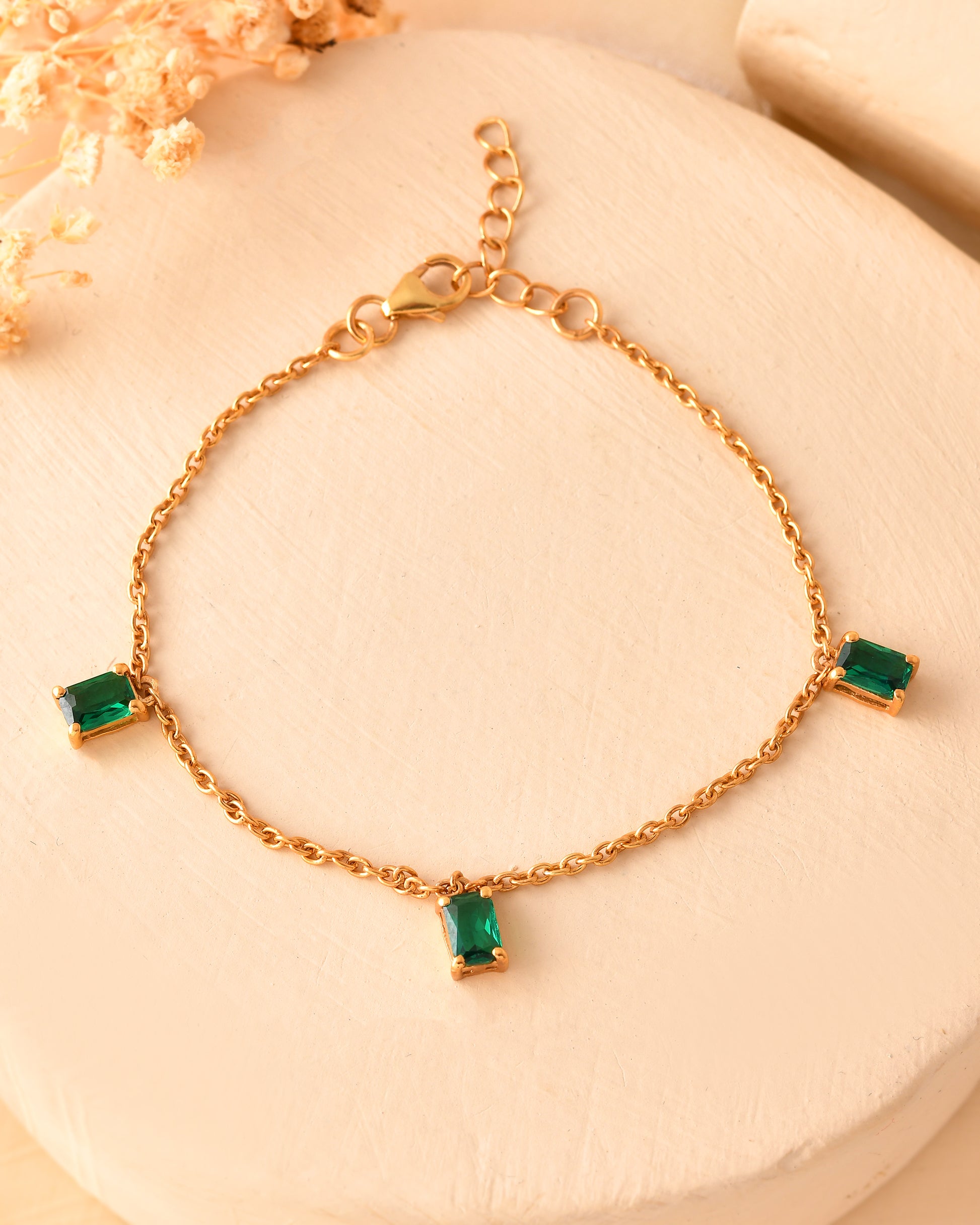 Elegant green gemstone chain bracelet